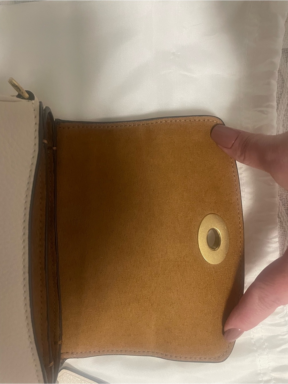 NWT Coach Cassie 17 Pebbled Leather in Chalk - Picture 9 of 9